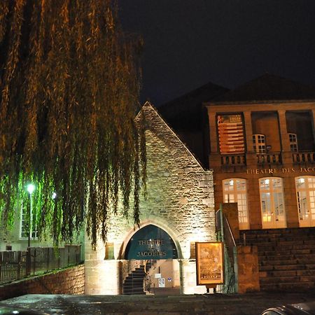 Cafe Hotel Du Theatre Dinan Exteriér fotografie